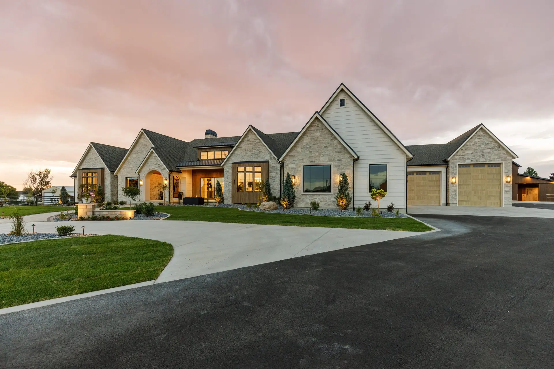 4 Featured in Parade of Homes
